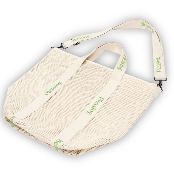 Harry Styles The Pleasing Beach Bag in Green Bags